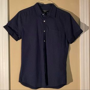 Patterned button up top